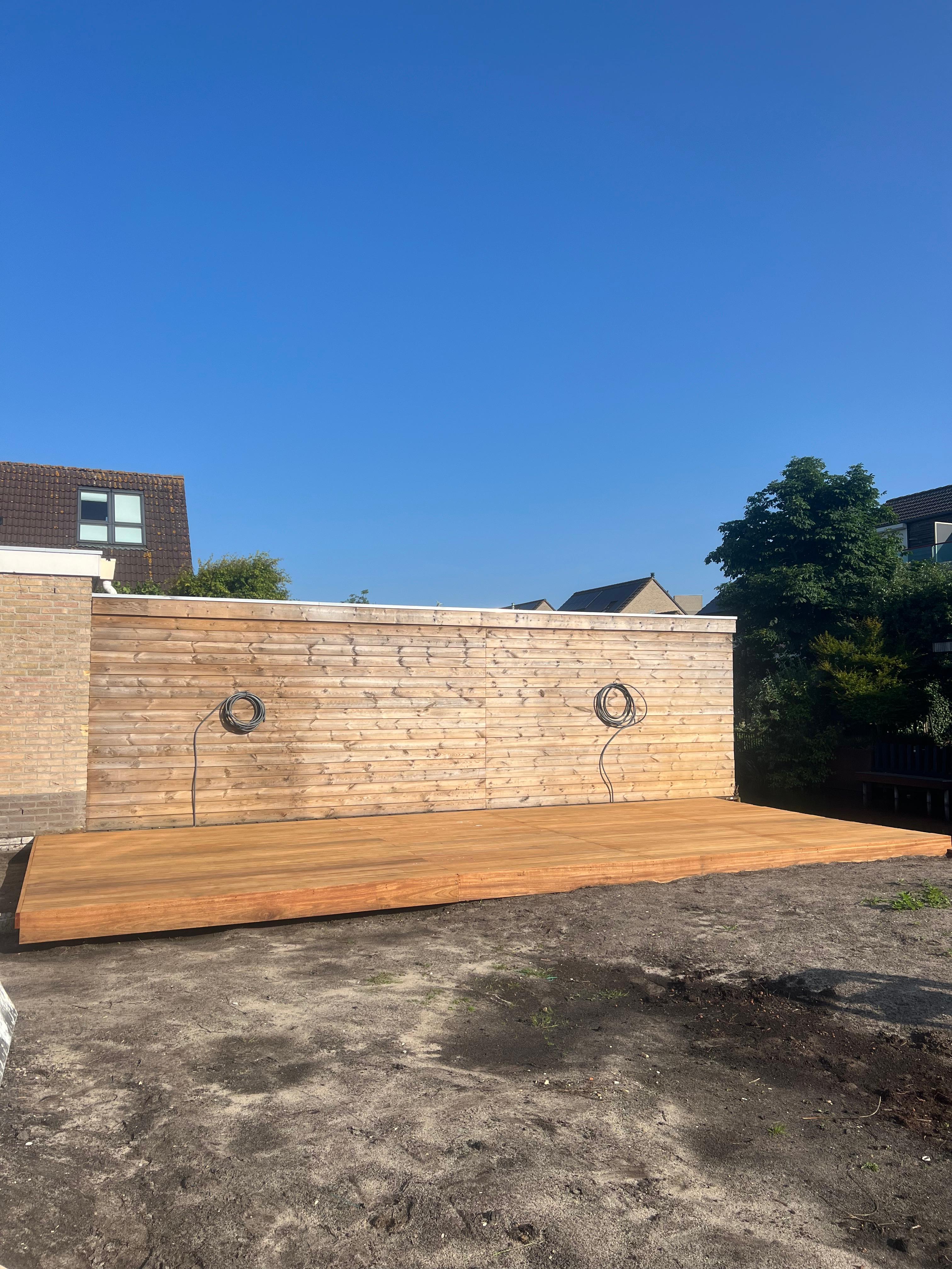 Luxe Tuinpaviljoen met Glazen Schuifwanden