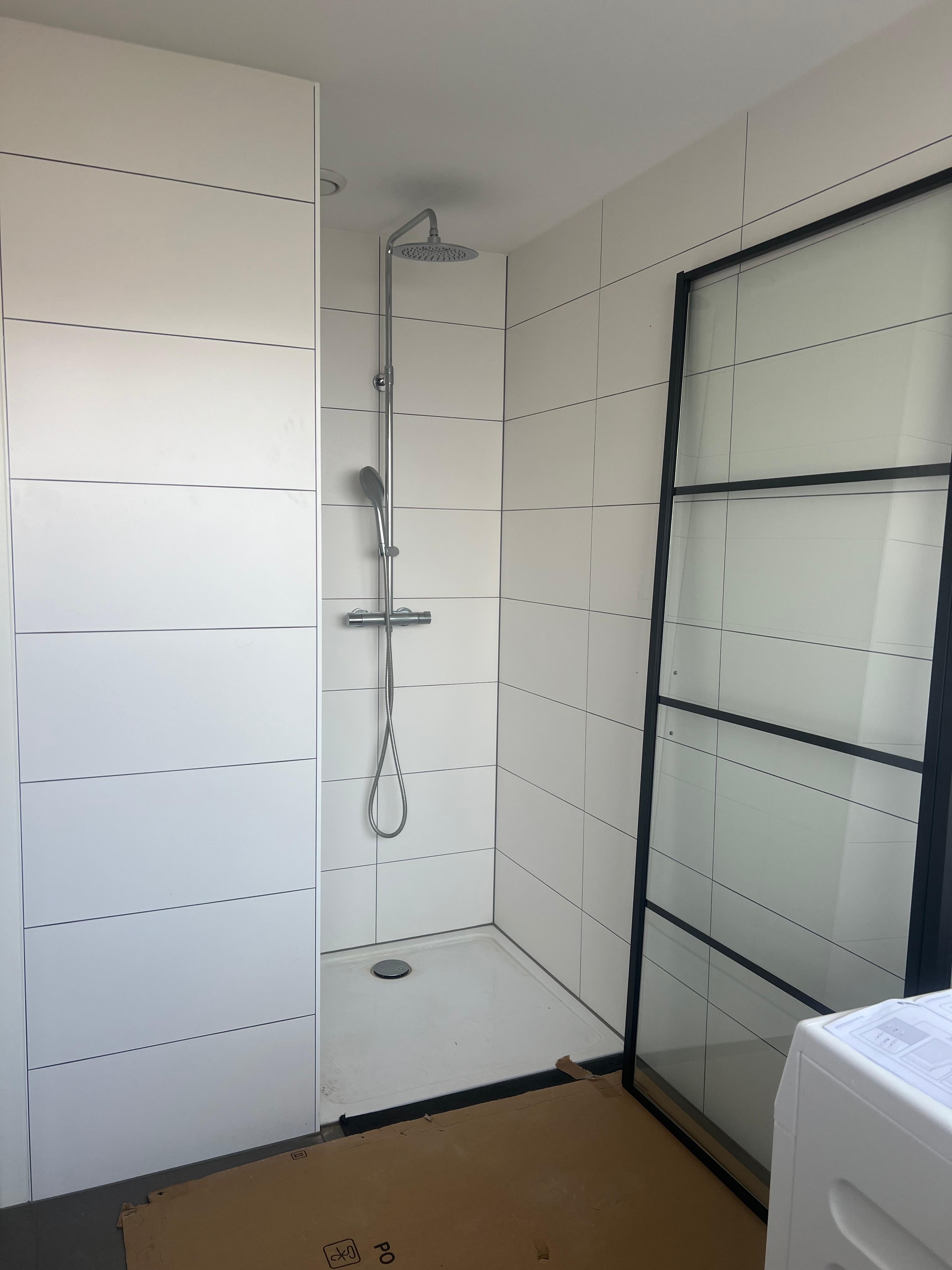 Glazen Douchedeur Installatie